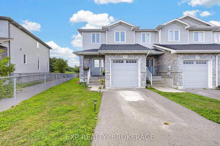 925 Blossom Street — photo 1