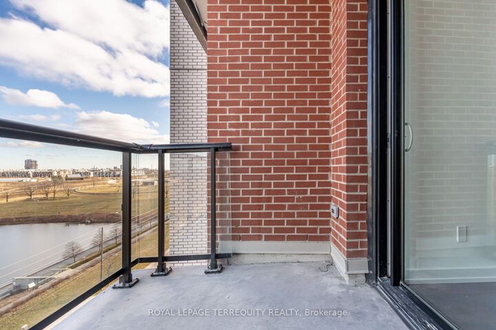 Property Photo:  3100 Keele Street 909  ON M3M 0E1 