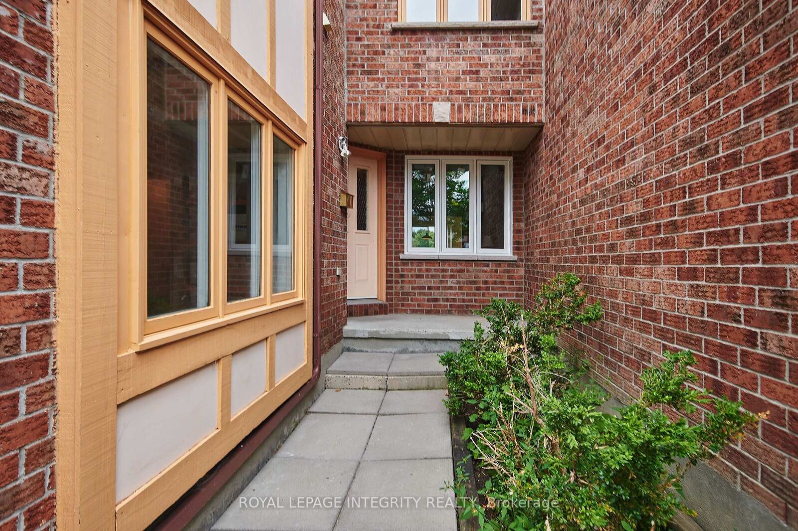 Property Photo: 51 Havenhurst Crescent ON K1T 3E8