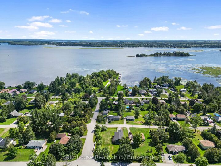 Property Photo: 223 Crosby Drive ON K0M 1A0