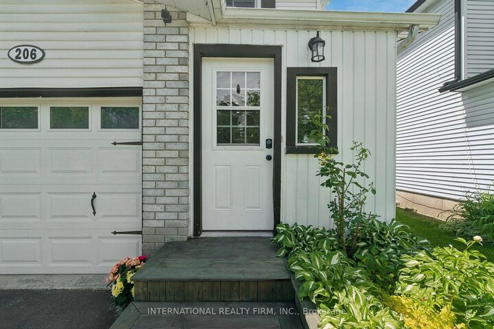 Property Photo: 206 Hickling Trail ON L4M 5W4