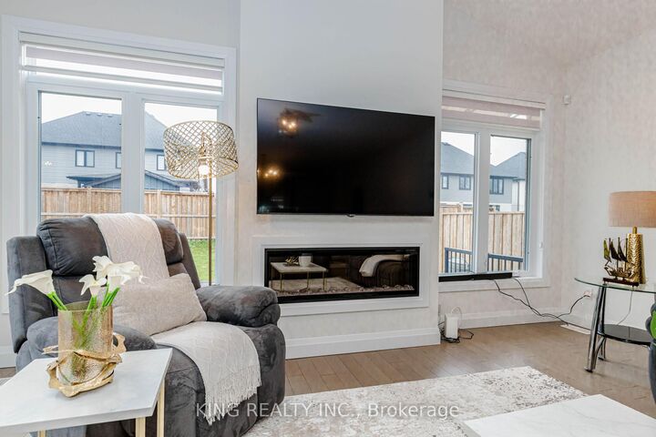 Property Photo:  4091 Campbell Street N Upper  ON N6P 0H5 