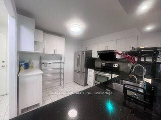 Property Photo:  410 McLevin Avenue 1604  ON M1B 5J5 