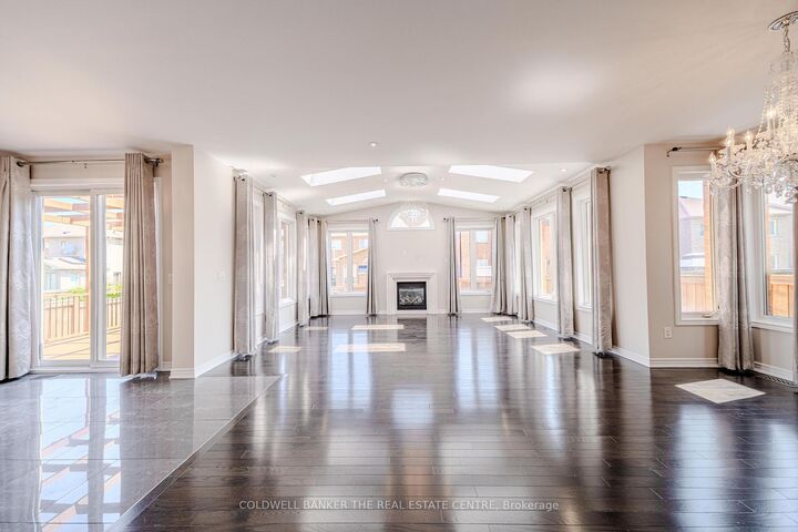 Property Photo: 15 Military Court ON L4E 0M3