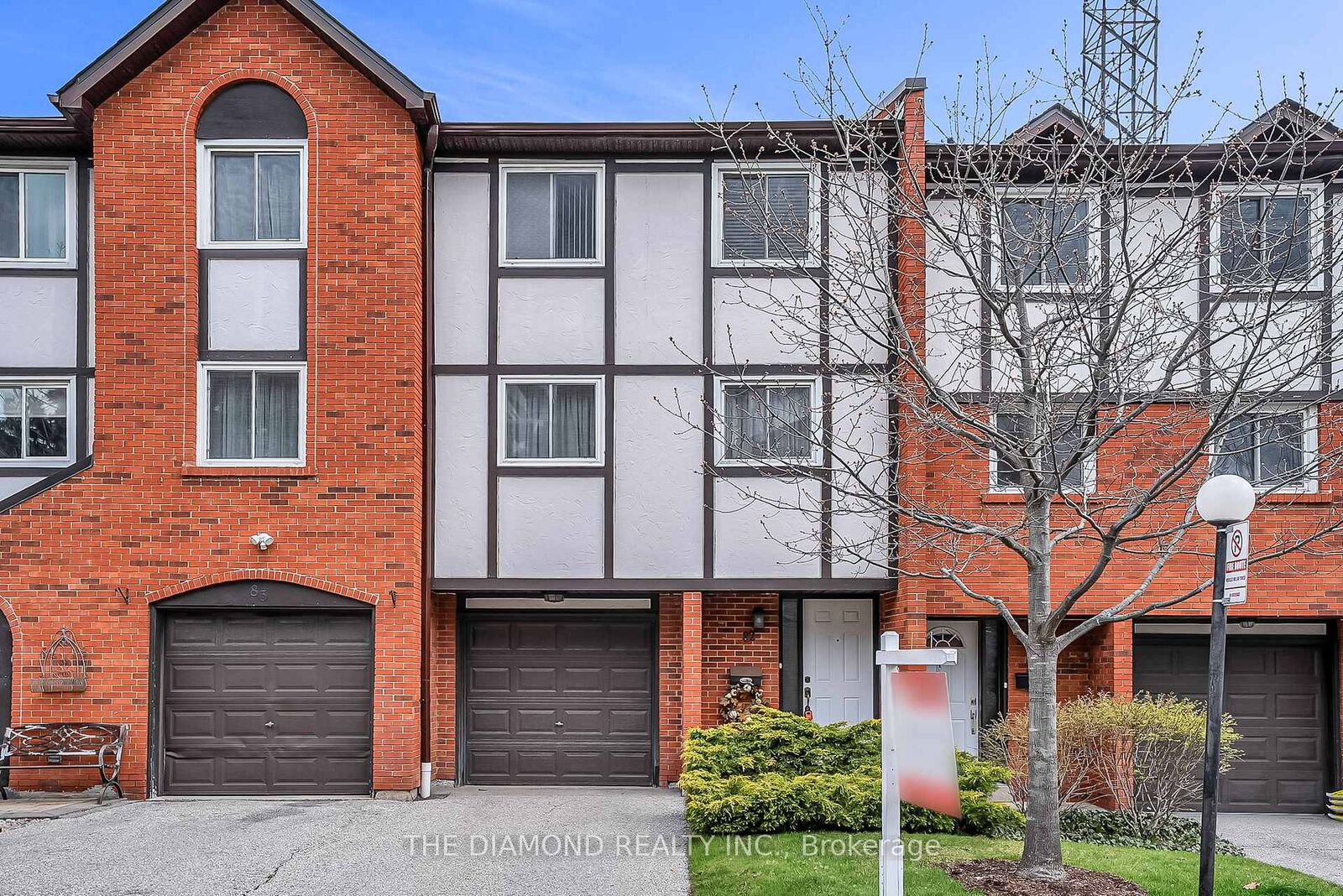 Property Photo: 1755 Rathburn Road E 82 ON L4W 2M8