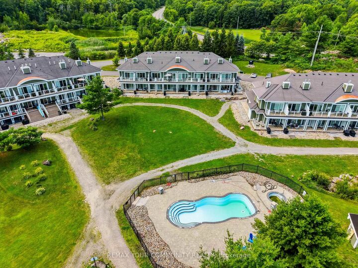Property Photo:  1869 Muskoka Road 118 N/A W Bhv-B-105  ON P1L 1W8 