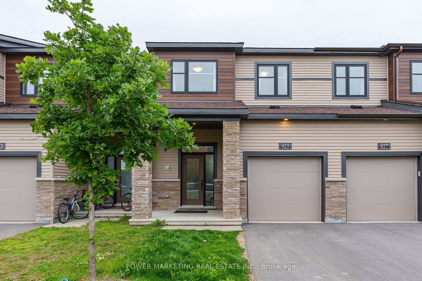 Property Photo:  925 Athenry Court  ON K2J 7C9 