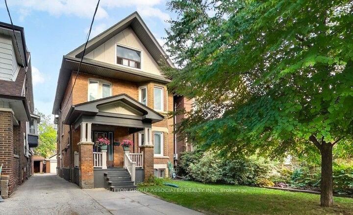 131 Lauder Avenue — photo 1