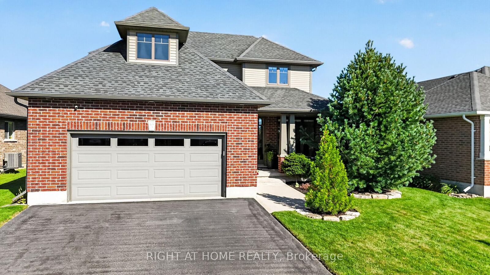 Property Photo: 90 Shaw Valley Drive ON N5R 0C8