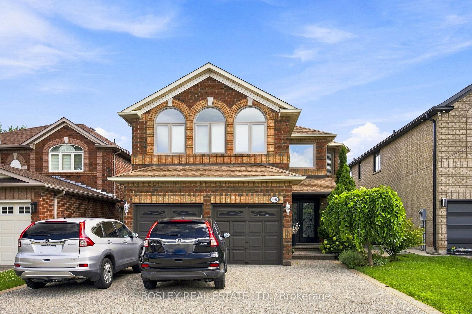 Photo de la propriété:  5443 McFarren Boulevard Lower  ON L5M 5Y3 