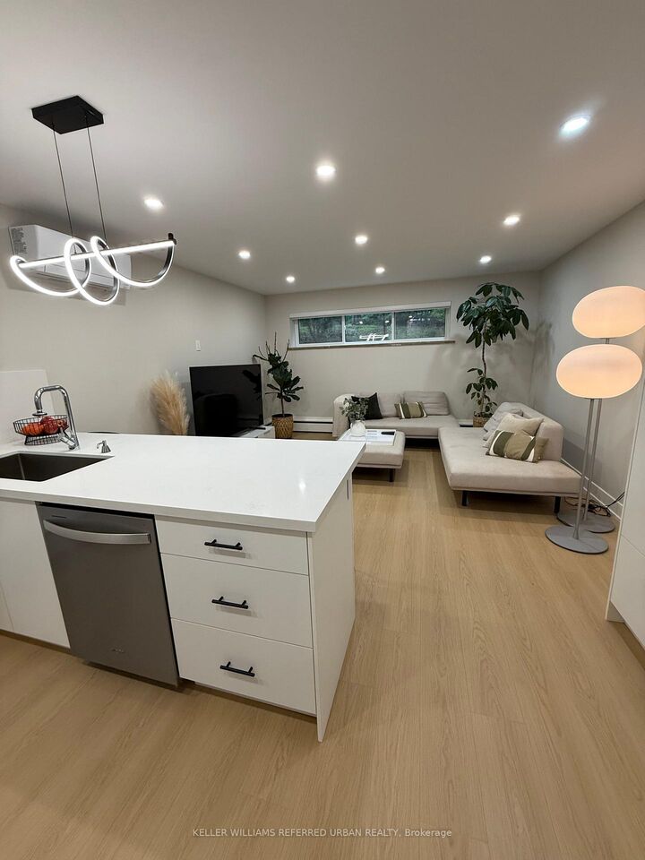 Property Photo:  27 Cannon Road 6  ON M8Y 1R8 