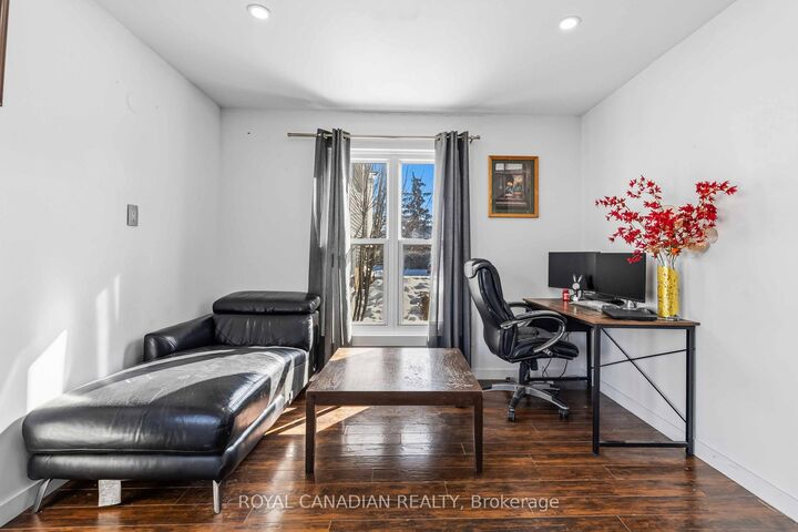 Property Photo: 9 Horatio Court ON L6S 1X8