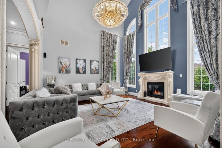 Property Photo: 101 Elgin Mills Road W ON L4C 4M1
