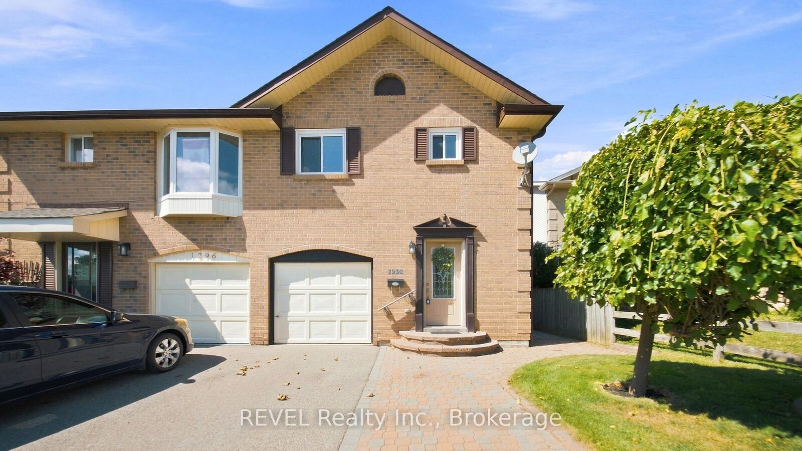 Property Photo:  1298 Pinehurst Avenue  ON L1H 8G5 