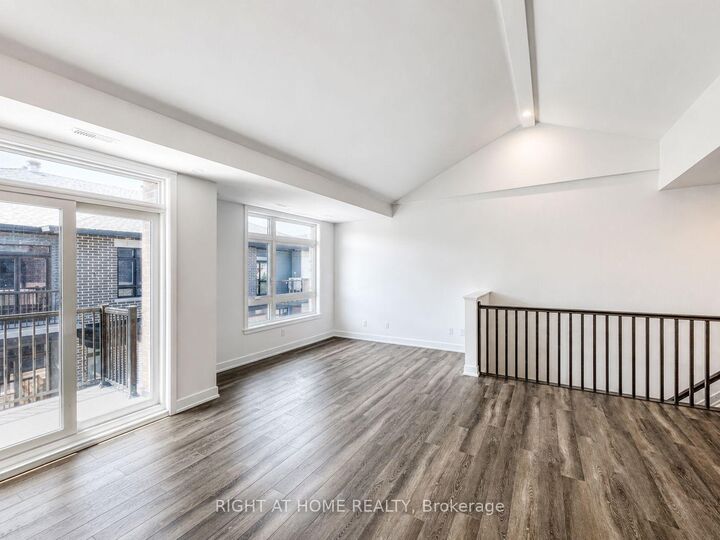 Property Photo:  300 Tulum Crescent L  ON K2S 2Y4 