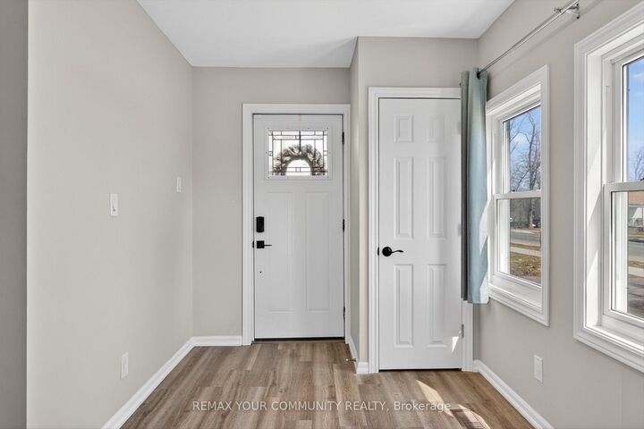 Property Photo: 426 Wolsely Street ON K9H 5A5