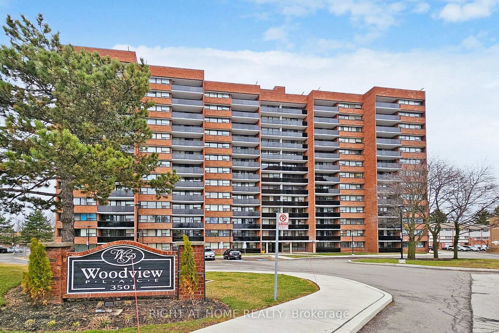 Photo de la propriété:  3501 Glen Erin Drive 812  ON L5L 2E9 