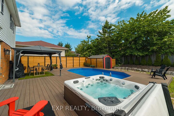 Property Photo: 22 Driftwood Drive ON N2N 3A2