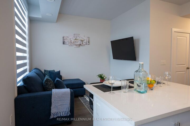 Property Photo:  9560 Islington Avenue U221  ON L4K 2L5 