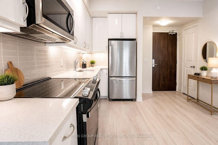 Property Photo: 38 Annie Craig Drive 609 ON M8V 0G9