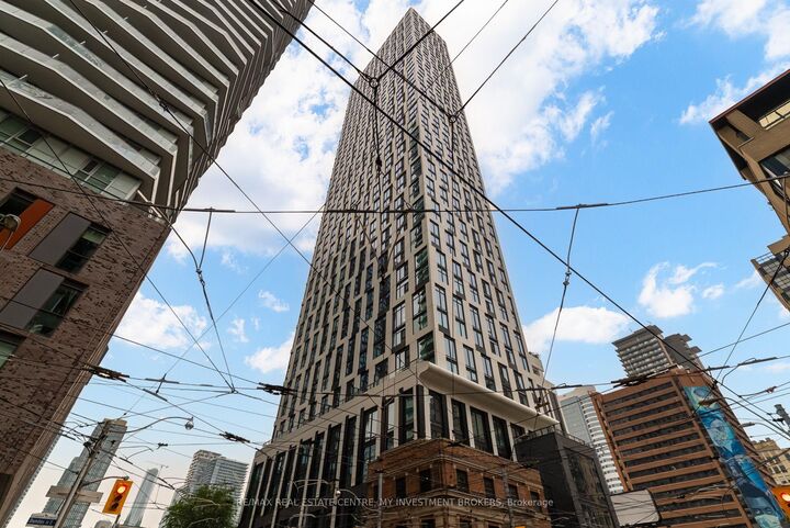 Property Photo: 252 Church Street 4509 ON M5B 0E6