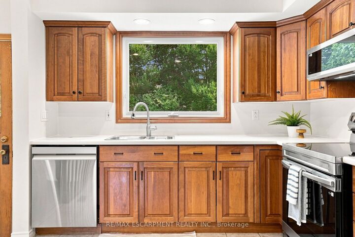 Property Photo: 75 Flamboro Street ON L0R 2H0