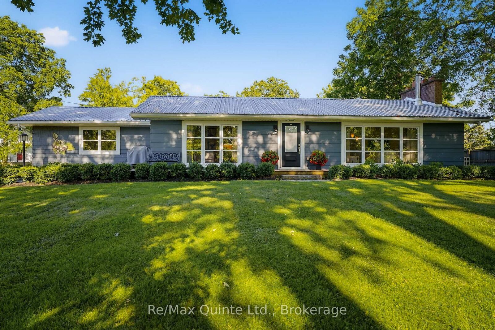 Property Photo: 22 Beckwith Street ON K0K 1P0