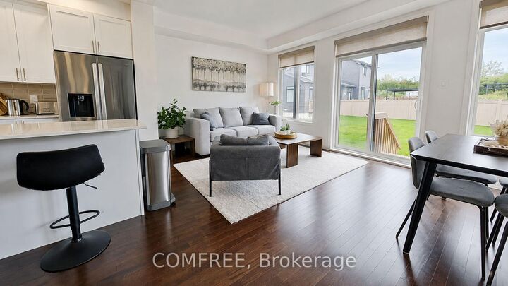 Property Photo: 573 Knotridge Street ON K1W 0M2