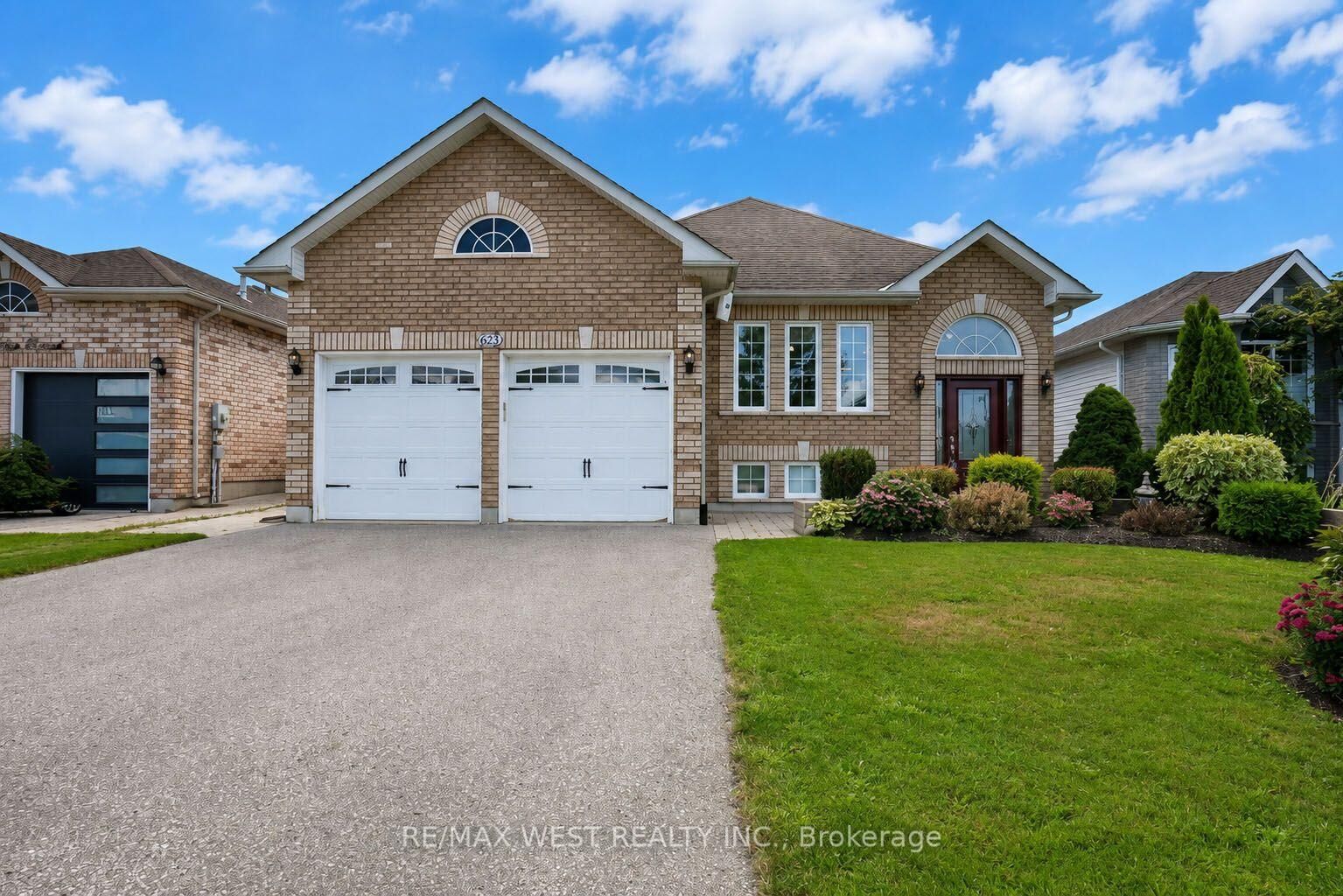 Property Photo: 623 Glen Cedar Crescent ON L9S 2J4