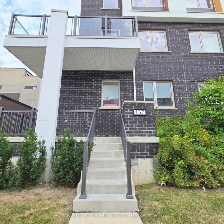 Property Photo:  137 Frederick Tisdale Drive #Lower/Main Unit  ON M3K 2B8 