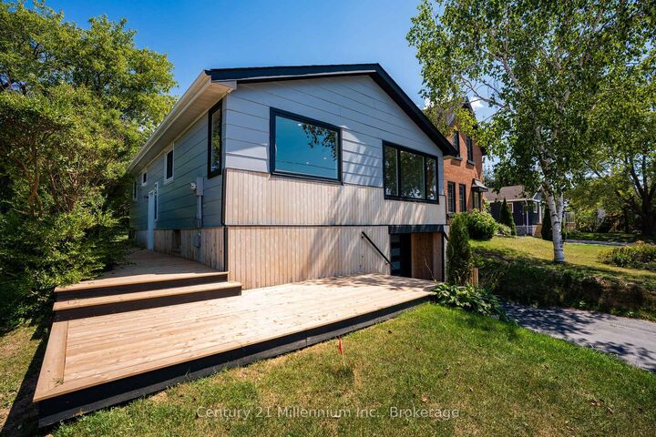 Property Photo:  873 9th Avenue E  ON N4K 3E8 