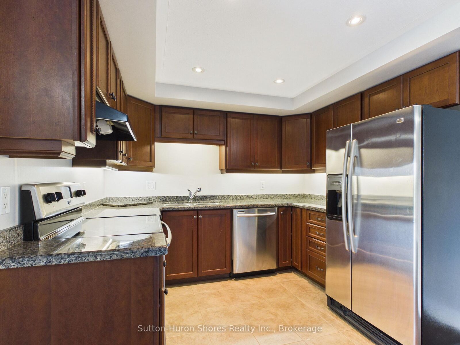 Property Photo: 221 Adelaide Street 402 ON N0H 2L0