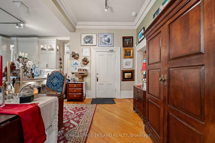 Property Photo: 90 Central Avenue 3 ON N6A 1M4