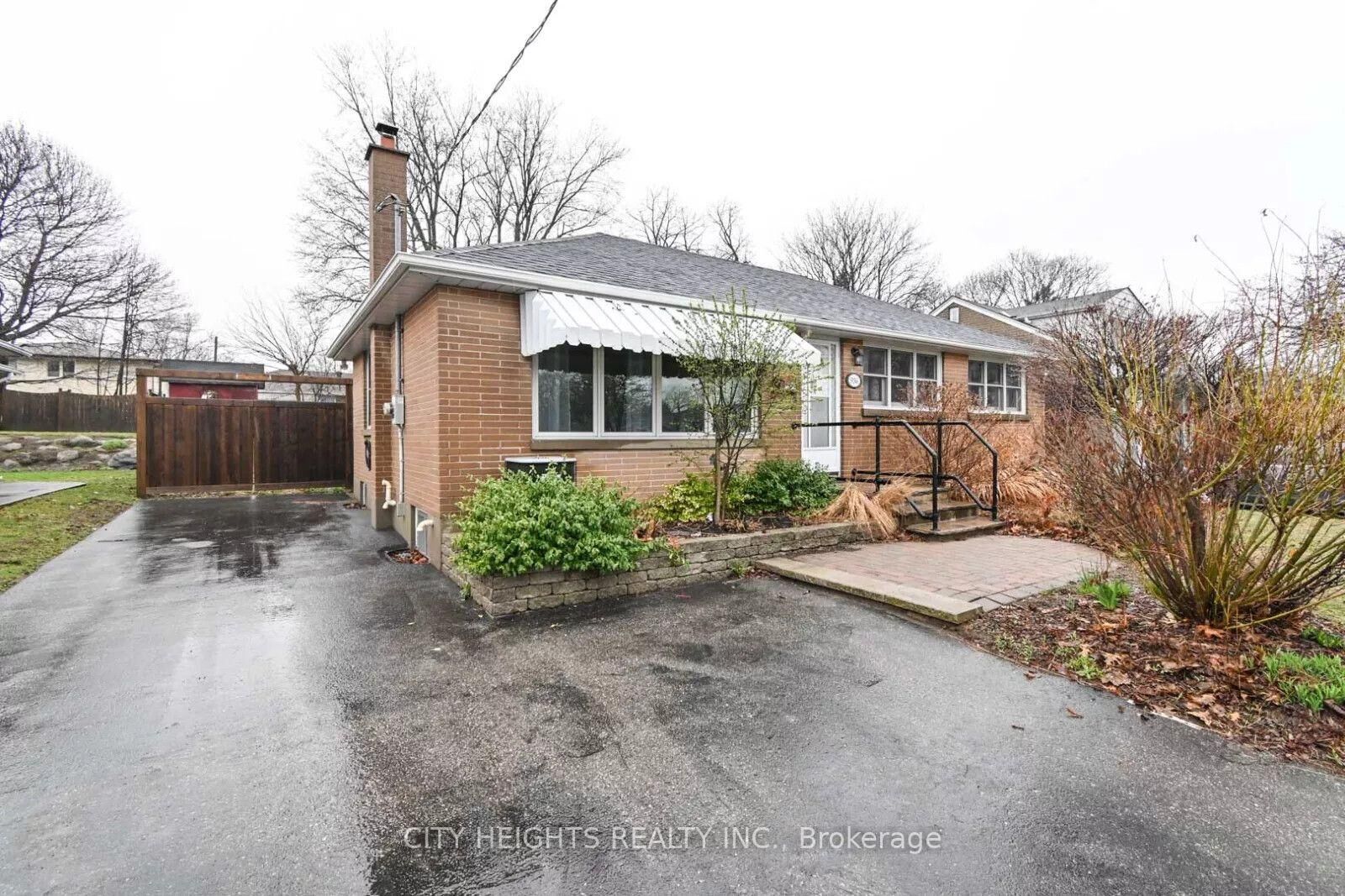 Property Photo:  936 Somerville Street Basement  ON L1G 4J7 