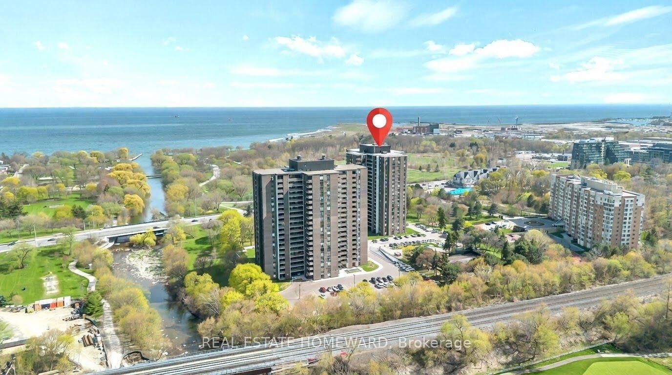 Property Photo: 1515 Lakeshore Road E 1505 ON L5E 3E3