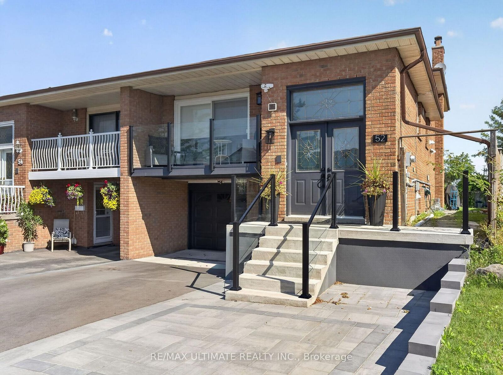 Property Photo:  52 Revlis Crescent  ON M1V 1E9 