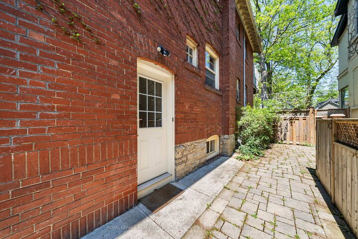Property Photo:  330 St Clair Avenue E Lower  ON M4T 1P4 