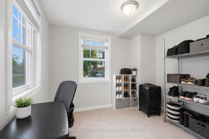 Property Photo:  588 Foxlight Circle  ON K2M 0L9 