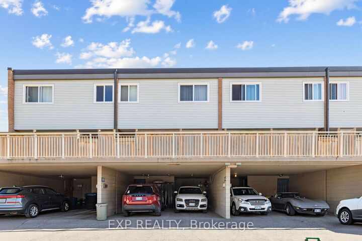 Property Photo: 158 Milestone Crescent 58 ON L4G 3M2