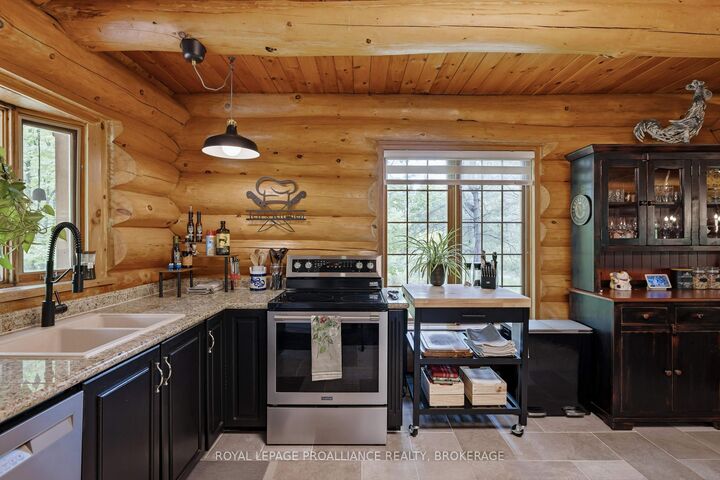 Property Photo: 156 Darlingside Drive ON K0E 1L0