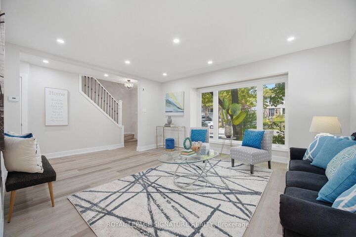 Property Photo: 1345 Playford Road ON L5J 3V9