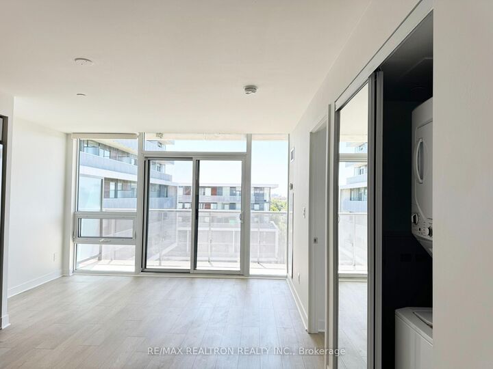 Property Photo: 160 Flemington Road 715 ON M6A 0A9
