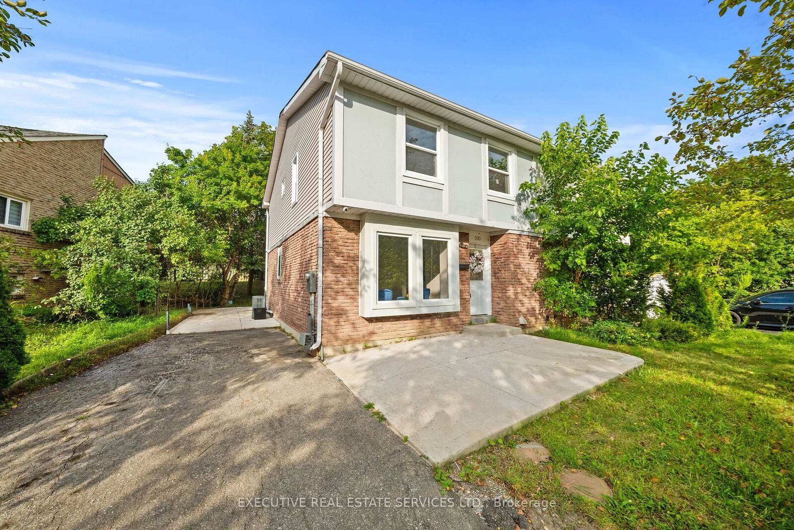 Property Photo: 100 Centre Street N ON L6V 2Z3