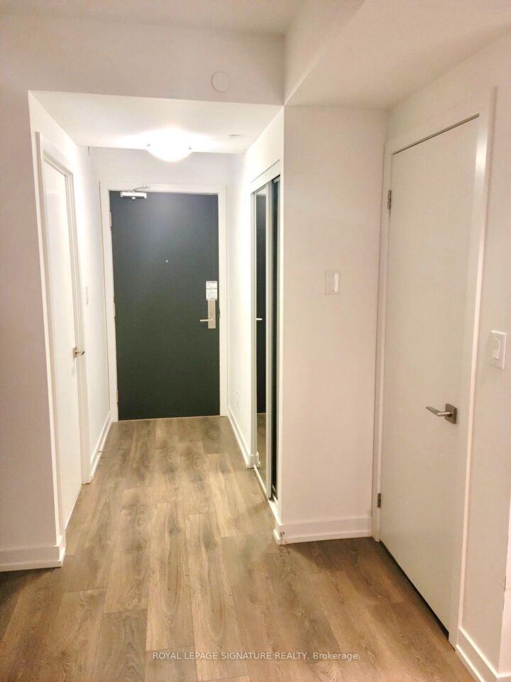Property Photo:  159 Wellesley Street E 1202  ON M4Y 0H5 