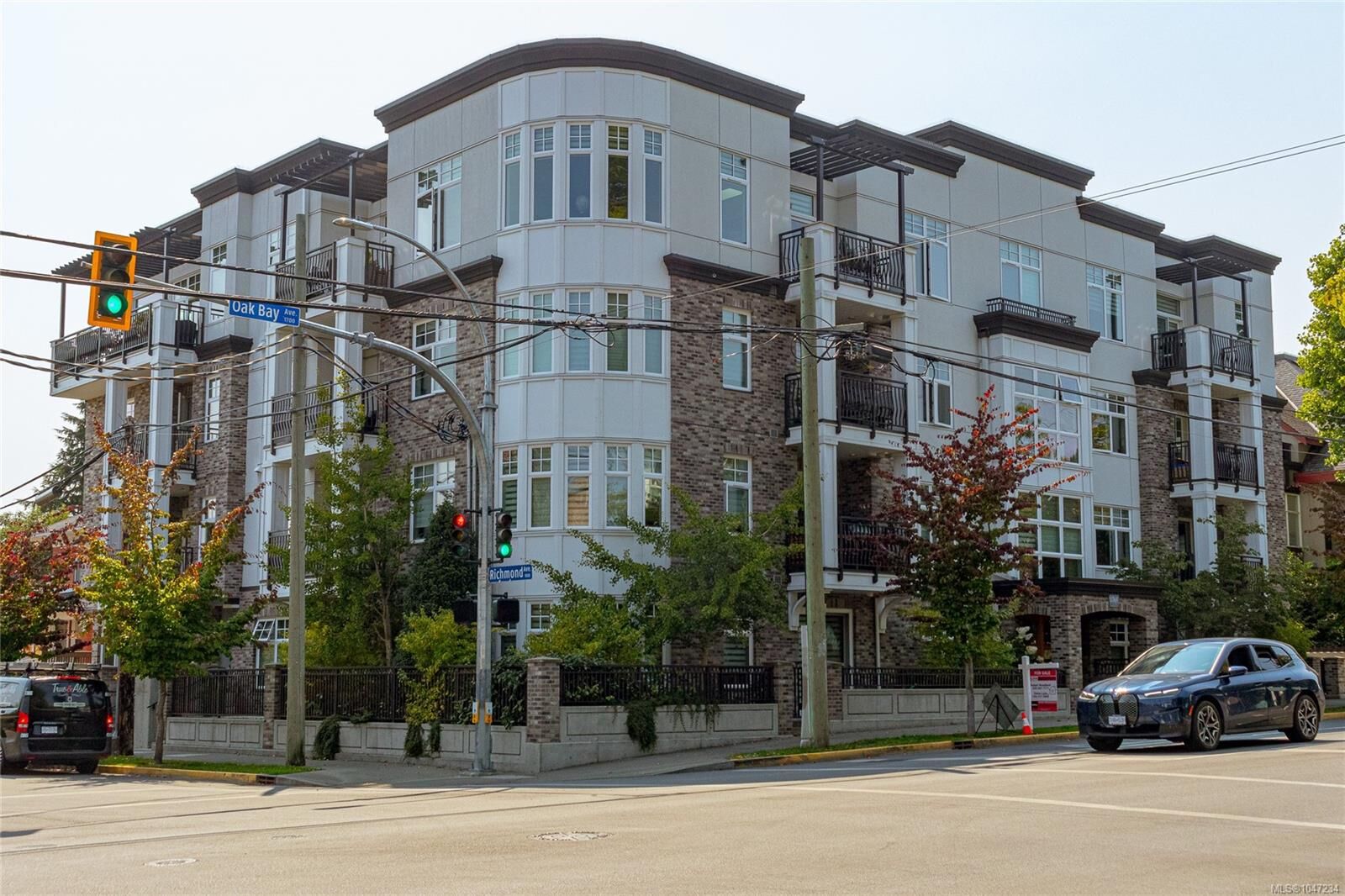 Property Photo: 1765 Oak Bay Ave #105 BC V8S 3Z5