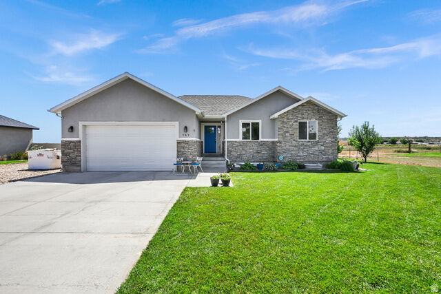 Property Photo: 252 E 1875 S UT 84066