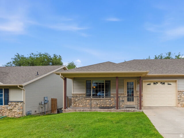 Property Photo:  1453 N 250 E  UT 84663 