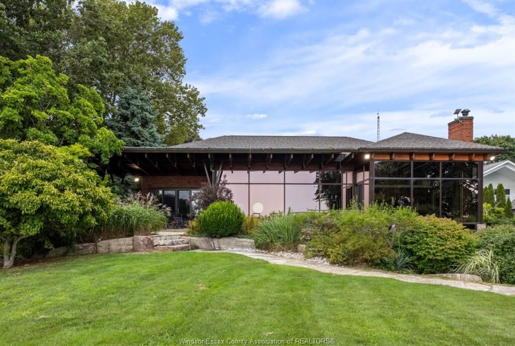 Property Photo: 881 County Road 50 East ON N0R 1G0