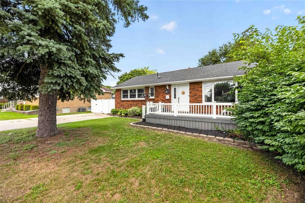 Property Photo: 1108 Errol Road East ON N7S 2E9