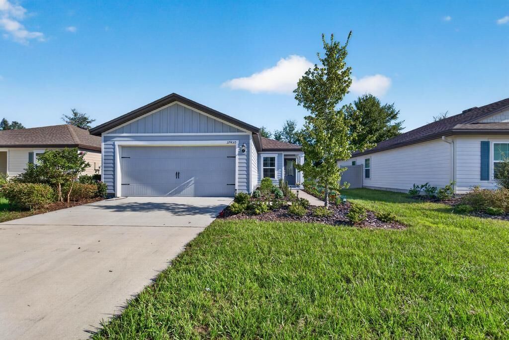 Property Photo:  37450 Whisper Way  FL 32046 